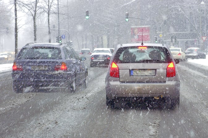 Winterreifenpflicht | Bei winterlichen Bedingungen müssen Winterreifen gefahren werden | reifen-vor-ort.de