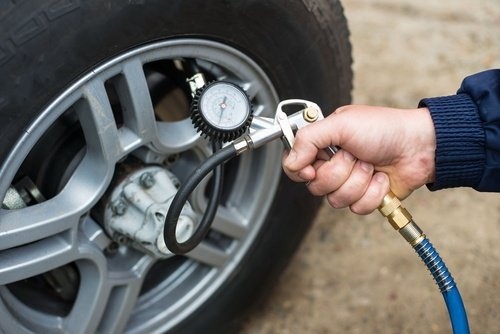 Der richtige Reifenluftdruck – der Luftdruck-Ratgeber auf Reifen-vor-Ort