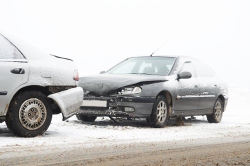 Winterreifenpflicht | Unfall im Winter mit Sommerreifen | reifen-vor-ort.de