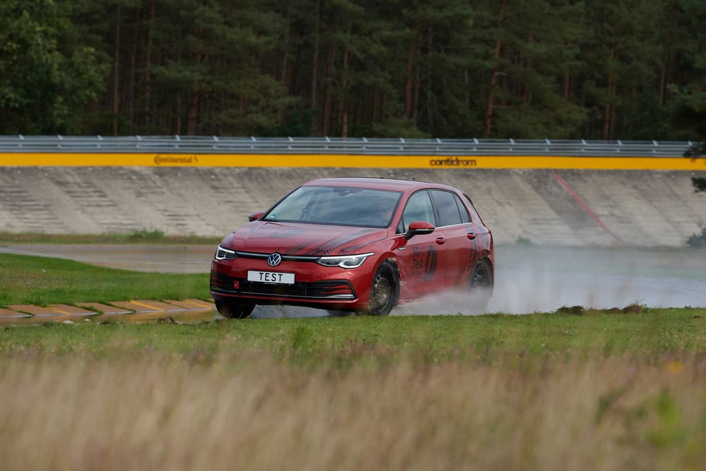 adac-ev_tests_ganzjahresreifen-225-45-r17
